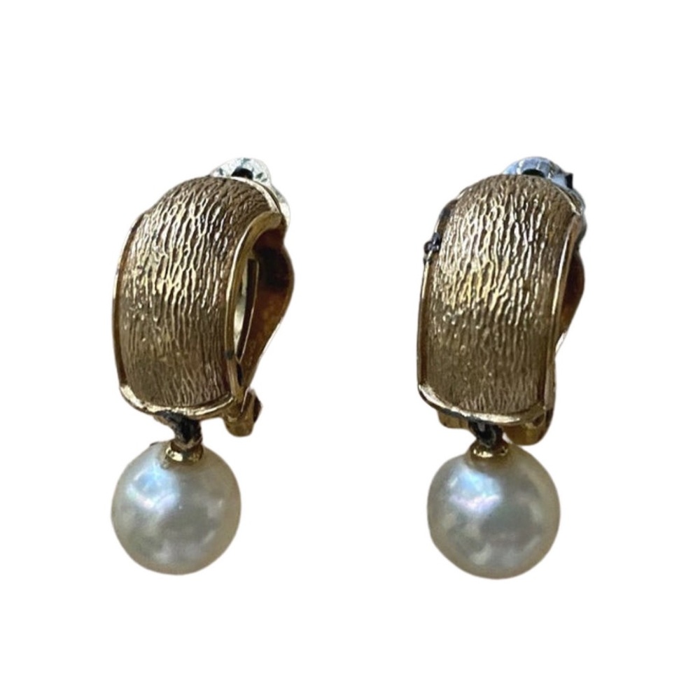 Ciner signed goldtone and cultured pearl dangling clip on earrings 1960s